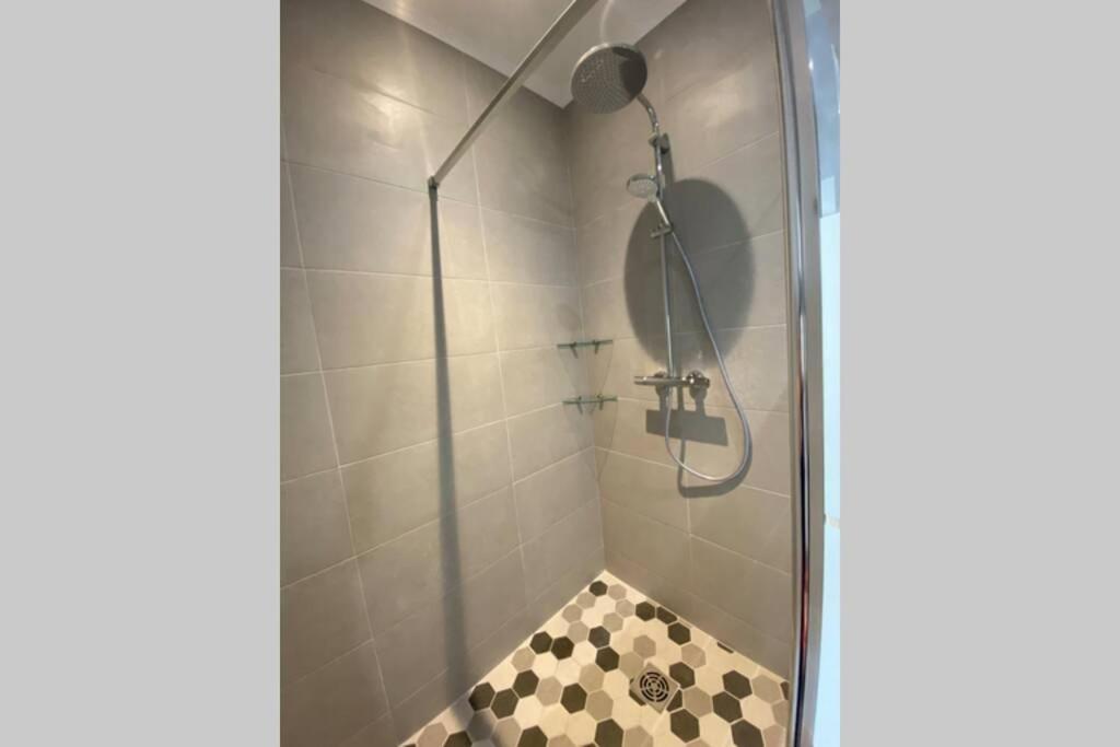 Magnifique Appartement Climatise - Classe 4 Etoiles Terrasson Eksteriør billede