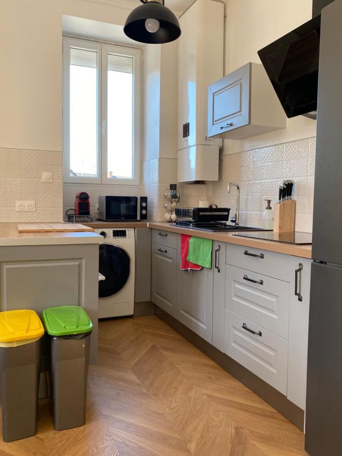 Magnifique Appartement Climatise - Classe 4 Etoiles Terrasson Eksteriør billede