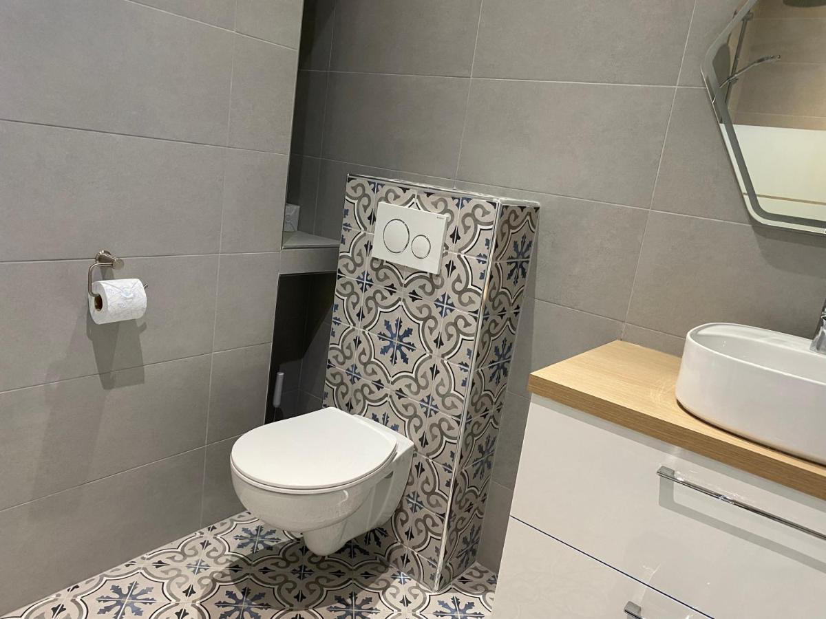 Magnifique Appartement Climatise - Classe 4 Etoiles Terrasson Eksteriør billede