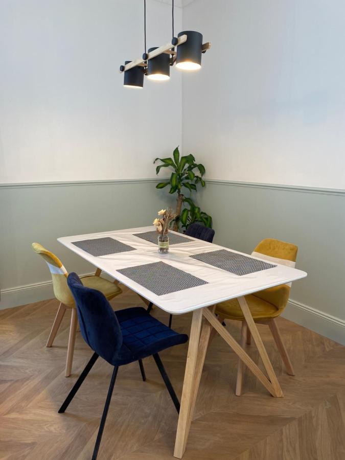 Magnifique Appartement Climatise - Classe 4 Etoiles Terrasson Eksteriør billede